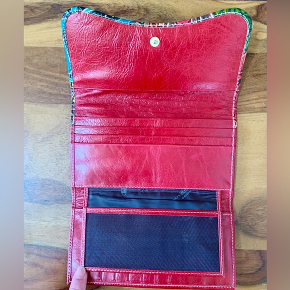 Rare Kane Milenium Red Leather Tri-Fold Wallet - Picture 6 of 6